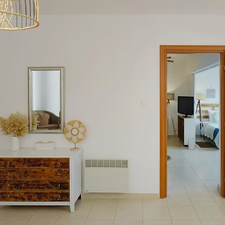 Lira Relax With Aegean Views * Rethymno (Crete)